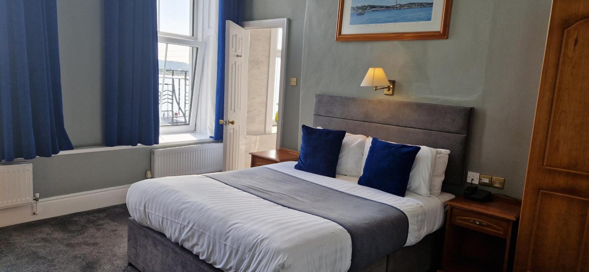Commodore Hotel Cobh Exteriér fotografie