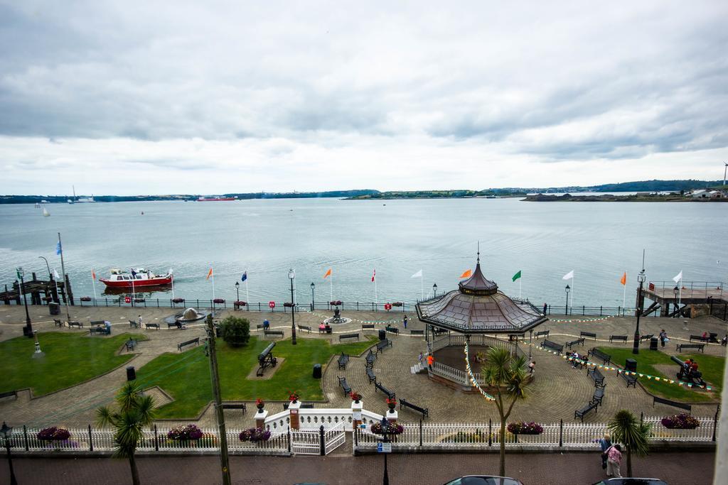 Commodore Hotel Cobh Exteriér fotografie
