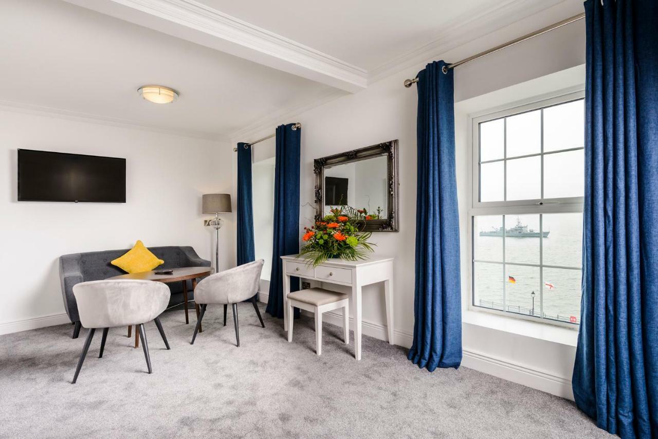 Commodore Hotel Cobh Exteriér fotografie