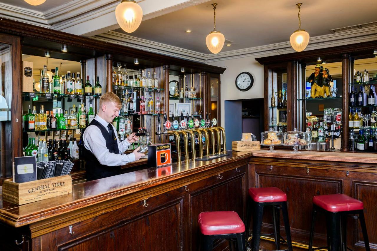Commodore Hotel Cobh Exteriér fotografie