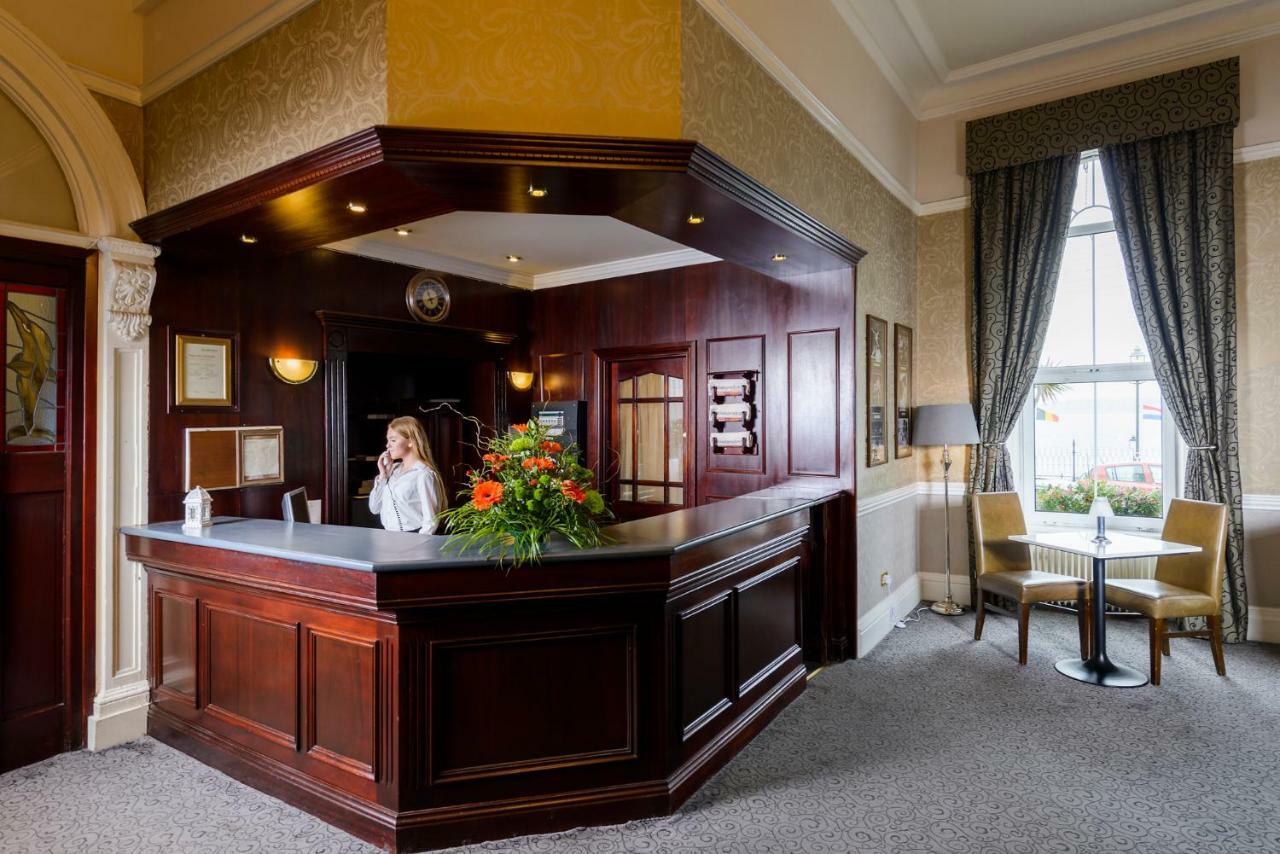 Commodore Hotel Cobh Exteriér fotografie